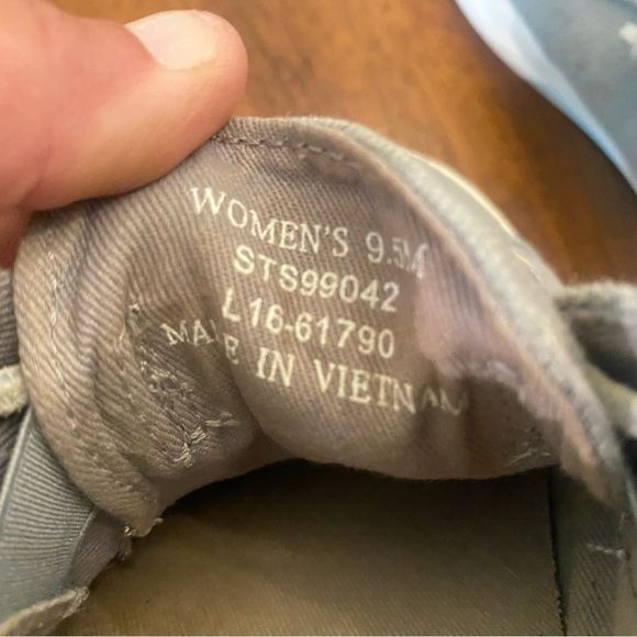 Women’s Sperry Slip Ons Size 9.5 - Picture 8 of 8